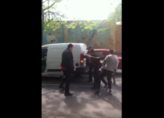 VIDEO. Knockout brutal după o ceartă în trafic! VIDEO. Knockout brutal după o ceartă în trafic!