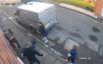 VIDEO. A ieșit la bătaie și și-a luat KO! După, s-a întors cu mașina și a călcat 2 oameni! VIDEO. A ieșit la bătaie și și-a luat KO! După, s-a întors cu mașina și a călcat 2 oameni!