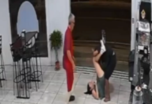 VIDEO. O femeie a oprit un hoț folosind Jiu Jitsu Brazilian – BJJ! VIDEO. O femeie a oprit un hoț folosind Jiu Jitsu Brazilian - BJJ!