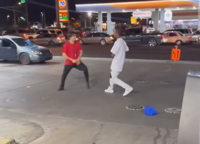VIDEO. Bătaie extrem de brutală într-o benzinărie americană!