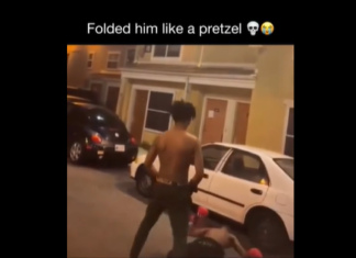 VIDEO. L-a făcut KO și l-a lăsat lat într-un meci amical de box! VIDEO. L-a făcut KO și l-a lăsat lat într-un meci amical de box!