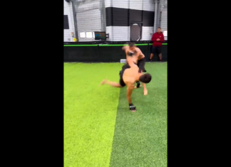 VIDEO. Knockout viral reușit în cadrul unui sparring amical! VIDEO. Knockout viral reușit în cadrul unui sparring amical!