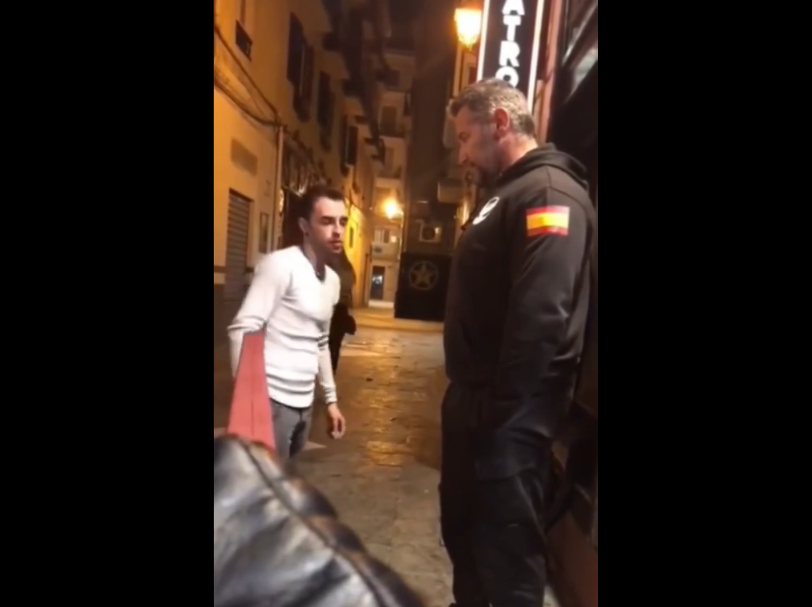 VIDEO. L-a pus la punct cu o simplă palmă!