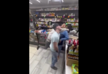 VIDEO. Când vrei să dai un pumn prin surprindere, asigură-te că îl dai bine… VIDEO. Când vrei să dai un pumn prin surprindere, asigură-te că îl dai bine...