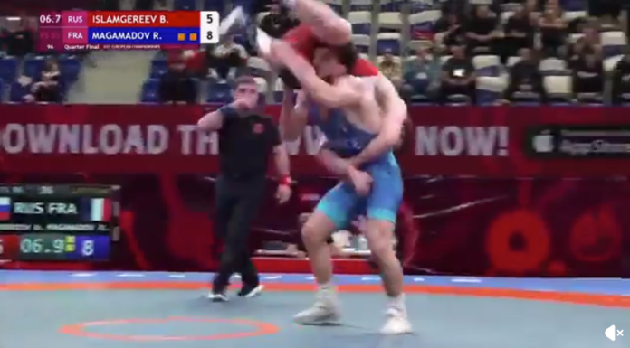 VIDEO. A reușit una dintre cele mai spectaculoase procedee din istoria luptelor libere! VIDEO. A reușit una dintre cele mai spectaculoase procedee din istoria luptelor libere!