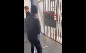 VIDEO. Lovitură perfectă! S-au făcut amândoi knockout în același timp! VIDEO. Lovitură perfectă! S-au făcut amândoi knockout în același timp!