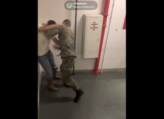 VIDEO. De ce orice puști cu tatuaje are impresia că poate să se lupte? VIDEO. De ce orice puști cu tatuaje are impresia că poate să se lupte?