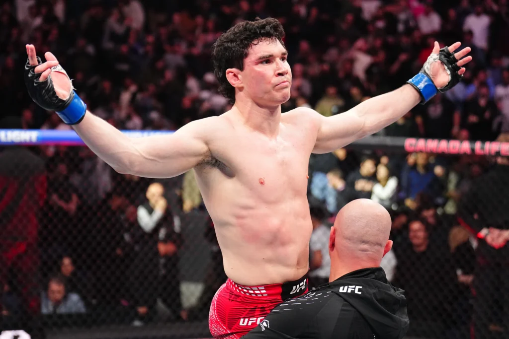 Mike Malott devine noua speranță canadiană din UFC după victoria împotriva lui Gilbert Burns! (VIDEO)