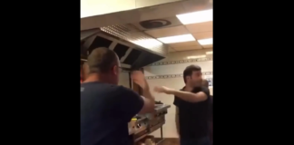 VIDEO. Un bețiv intră într-o shaormerie să caute scandal… VIDEO. Un bețiv intră într-o shaormerie să caute scandal...