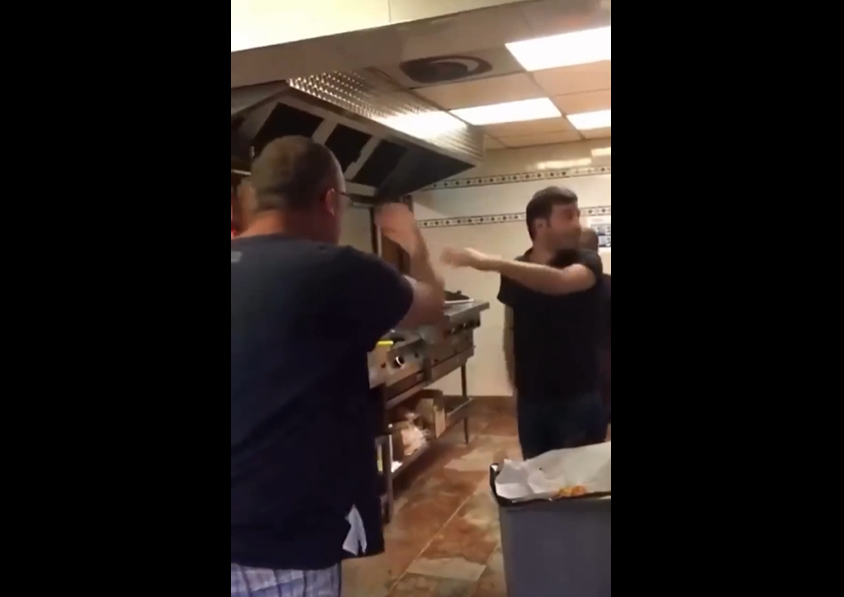 VIDEO. Un bețiv intră într-o shaormerie să caute scandal...