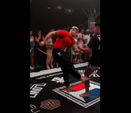 VIDEO. O accidentare oribilă în cadrul Campionatului de Lovit cu Piciorul! VIDEO. O accidentare oribilă în cadrul Campionatului de Lovit cu Piciorul!