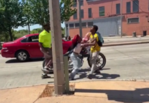 VIDEO. Un bărbat a tras pe dreapta să intervină când un tânăr își lovea prietena. Ce crezi că a urmat? VIDEO. Un bărbat a tras pe dreapta să intervină când un tânăr își lovea prietena. Ce crezi că a urmat?