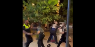 VIDEO. I-a atacat pe polițiști și a regretat instant! VIDEO. I-a atacat pe polițiști și a regretat instant!