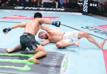 Song Yadong l-a învins pe Umar Nurmagomedov și va fi următorul luptător care va lupta cu centura pe masă! (VIDEO) Song Yadong l-a învins pe Umar Nurmagomedov și va fi următorul luptător care va lupta cu centura pe masă! (VIDEO)