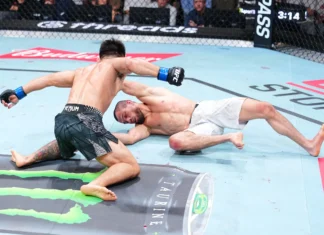 Song Yadong l-a învins pe Umar Nurmagomedov și va fi următorul luptător care va lupta cu centura pe masă! (VIDEO) Song Yadong l-a învins pe Umar Nurmagomedov și va fi următorul luptător care va lupta cu centura pe masă! (VIDEO)