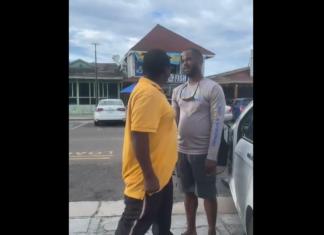 VIDEO. L-a provocat să-l lovească și a primit ce și-a dorit! VIDEO. L-a provocat să-l lovească și a primit ce și-a dorit!