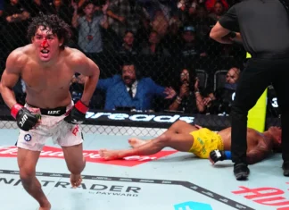 Vezi un knockout înfricoșător în main eventul serii de la gala UFC Raul Rosas Jr. vs Raoni Barcelos! Vezi un knockout înfricoșător în main eventul serii de la gala UFC Raul Rosas Jr. vs Raoni Barcelos!