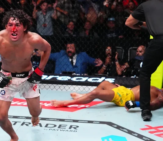 Vezi un knockout înfricoșător în main eventul serii de la gala UFC Raul Rosas Jr. vs Raoni Barcelos! Vezi un knockout înfricoșător în main eventul serii de la gala UFC Raul Rosas Jr. vs Raoni Barcelos!