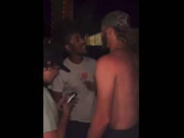 VIDEO. A primit ceea ce merita pentru faptul că a lovit prin surprindere? VIDEO. A primit ceea ce merita pentru faptul că a lovit prin surprindere?