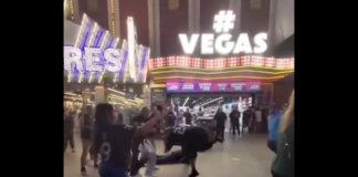 VIDEO. Bătaie generală pe stradă în Las Vegas! VIDEO. Bătaie generală pe stradă în Las Vegas!