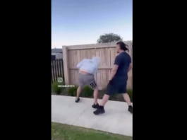 VIDEO. I-a dat o bătaie „soră cu moartea” pentru că i-a lovit sora mai mică! VIDEO. I-a dat o bătaie "soră cu moartea" pentru că i-a lovit sora mai mică!