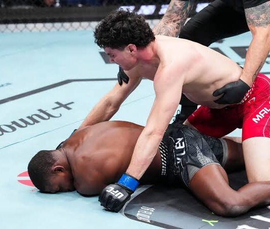 Mike Malott a făcut senzație cu Joaquin Buckley! (VIDEO KNOCKOUT) Mike Malott a făcut senzație cu Joaquin Buckley! (VIDEO KNOCKOUT)